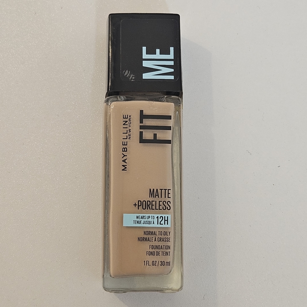 Maybelline Fit Me Matte + Poreless Liquid Foundation Makeup Nude Beige 125